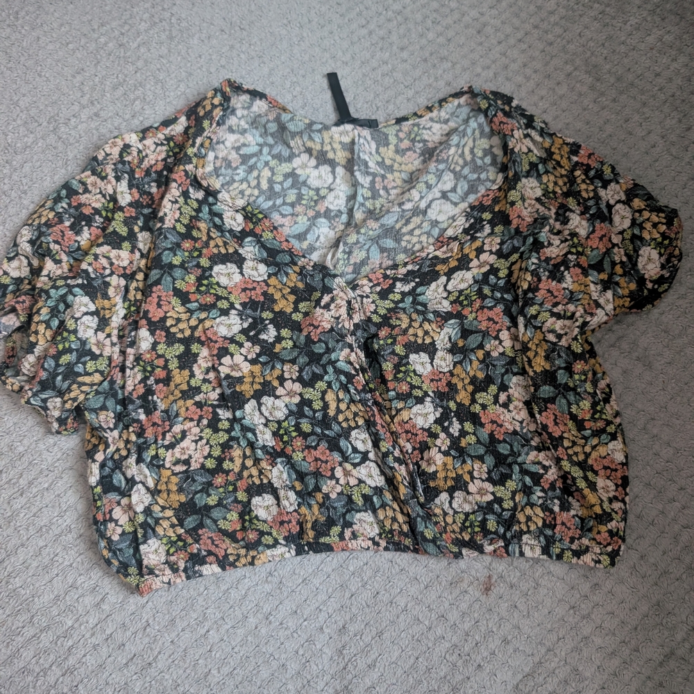 Dynamite Cream White Short Sleeve Crop Blouse